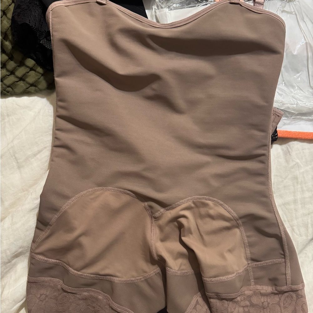 Seamless Shapewear Bodysuit in Nude